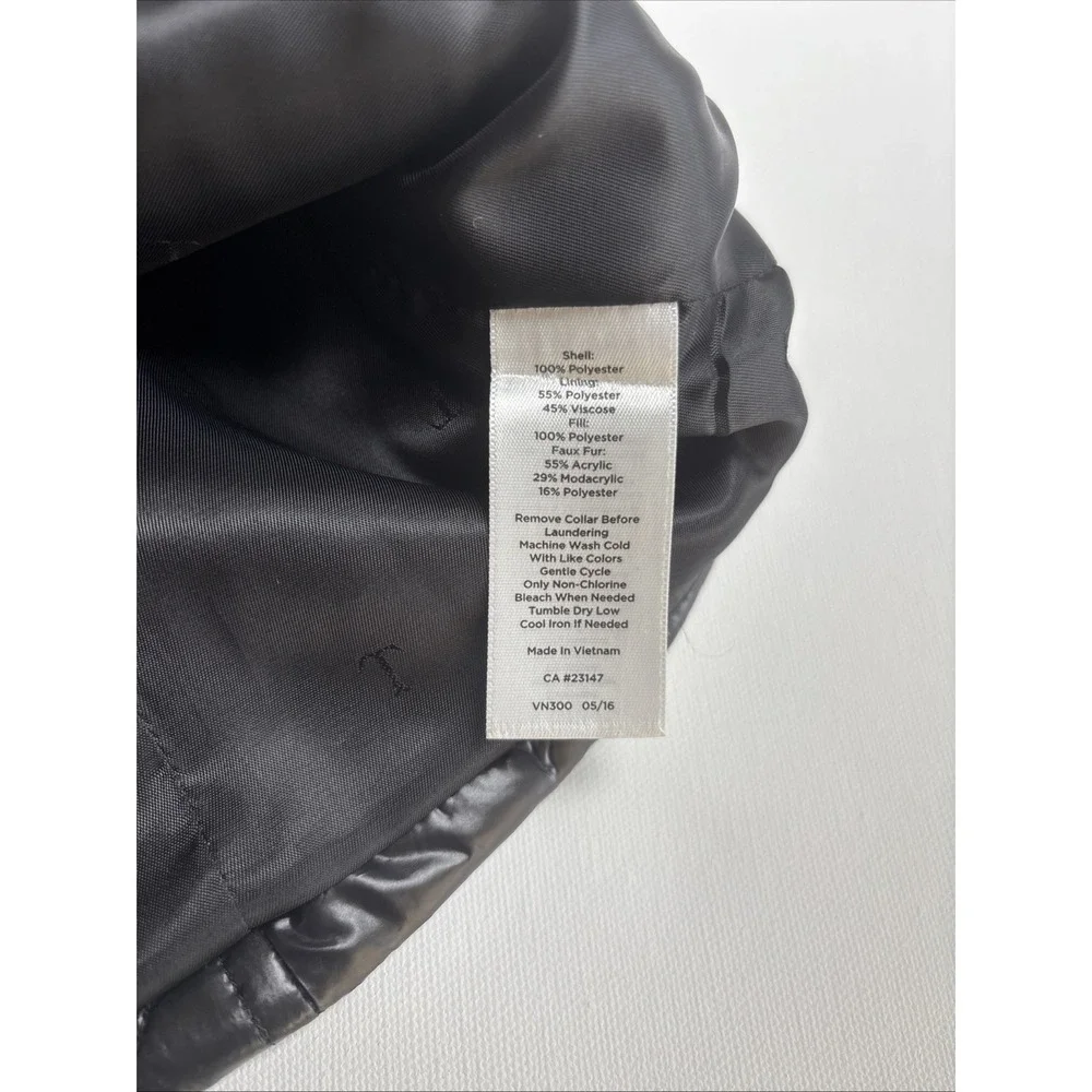 Talbots Women's Size M Quilted Puffer Vest Black Pockets Zipper Whimsigoth‎ - Picture 7 of 8